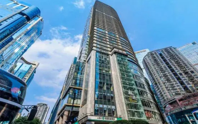 Chongqing Yueyou Landmark Hotel (Jiefangbei Hongyadong Branch)
