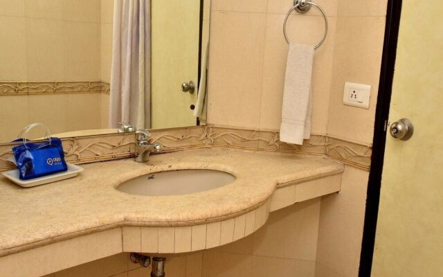 OYO 2148 Hotel Metro 43