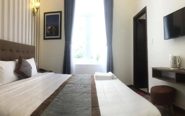 Wisteria Hotel