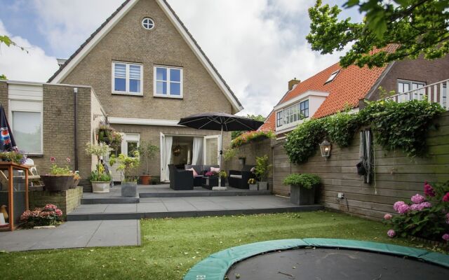 Luxurious Villa in Noordwijk with Sauna