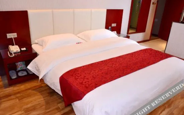 Super 8 Hotel (Shiyan Bailang Road)