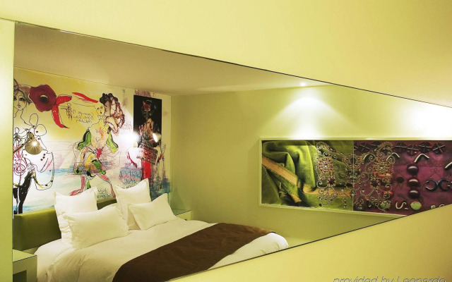 Hôtel du Petit Moulin, Haute Couture hotel by Lacroix