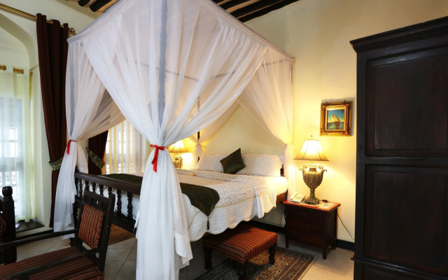 Africa House Hotel