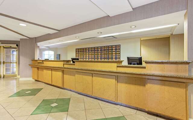 La Quinta Inn & Suites by Wyndham Orlando I Drive/Conv Ctr