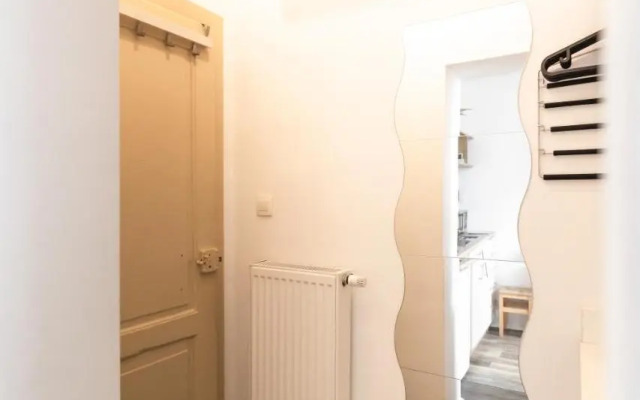 Petite central studio