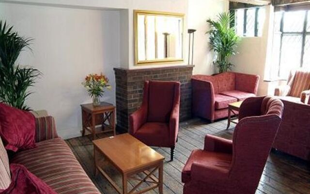 Falcon Hotel