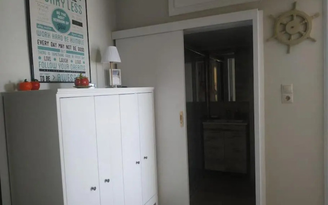 Athens View Apartment Near Metro Station Agia Marina