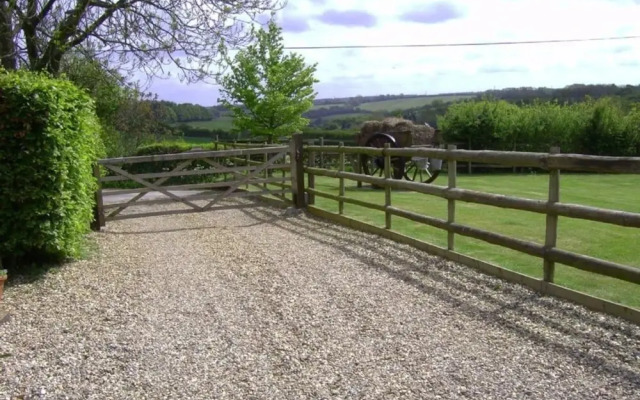 Morden Rustic Country Converted Stable, Kent Downs