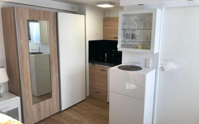 Ferienwohnung Apartment Dettum mit eigenem Bad, Kochnische und Wintergarten