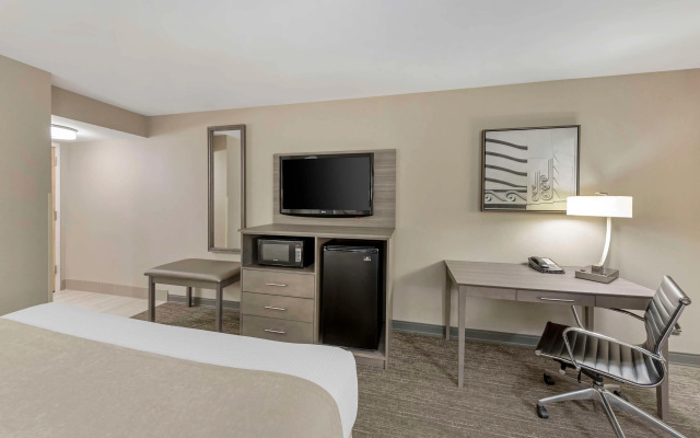 Best Western Plus Executive Inn