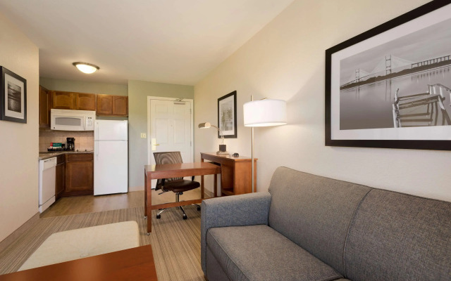 Homewood Suites by Hilton Jacksonville Deerwood Park