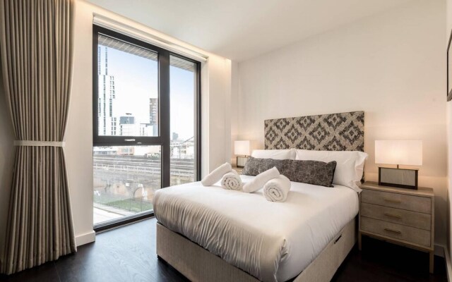 Luxurious 2 Bedroom Apartment With Winter Garden