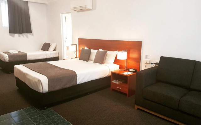 Mid City Motor Inn
