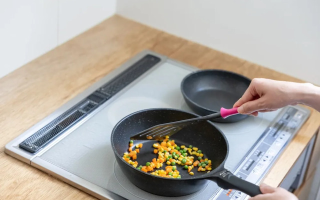 ONE WORLD Sakaisuji Hommachi