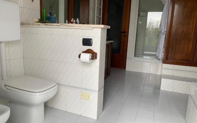 Near Como, charming apartment with fireplace