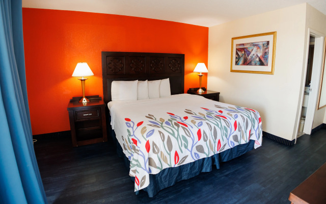 Garnet Inn & Suites, Orlando