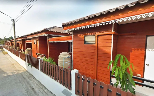 OYO 1166 Train Way Resort