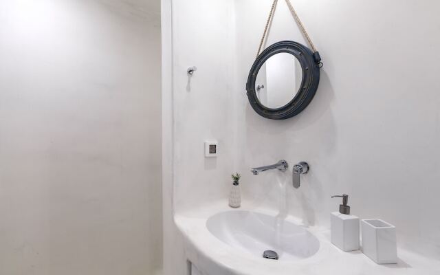Breathtaking 6Bed villa in Platis Gialos