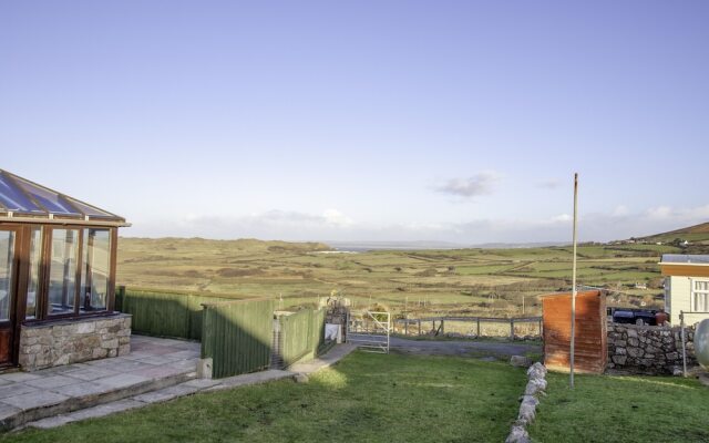 Stormy Castle - 6 Bedroom - Llangenith