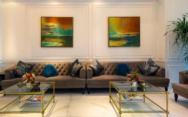 Alagon Central Hotel & Spa
