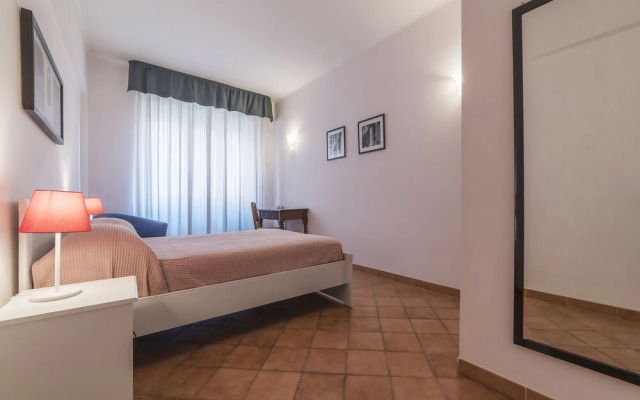 San Lorenzo Roomy Apartment
