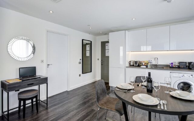 Dockside Apartments at Excel