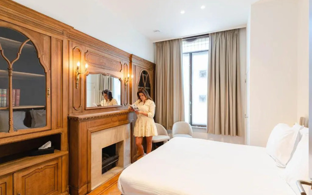 Golden Tree Hotel