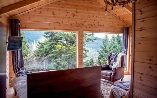 Kedra Village Getaway - Scenic Mountain Views