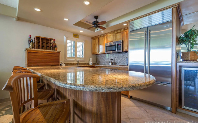Polo Beach Club Vacation Rentals - APlus Resorts
