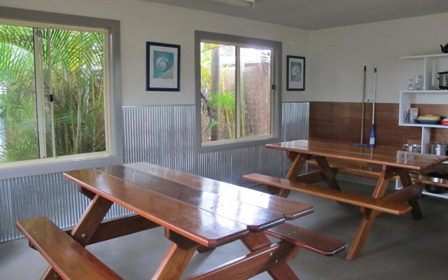Melaleuca Caravan Park