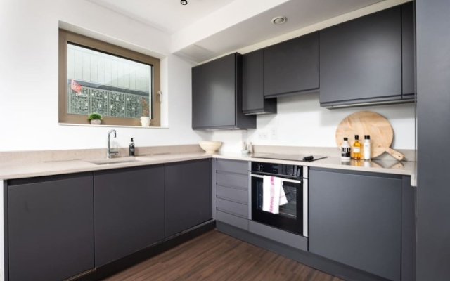 Modern 1-bedroom Flat Cre8