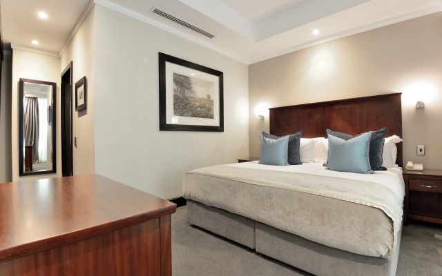 Raphael Penthouse Suites