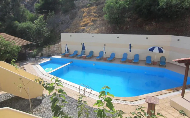 Sfinias Hotel