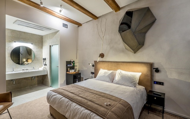 Standard Double room (full double bed) (bed type is subject to availability)