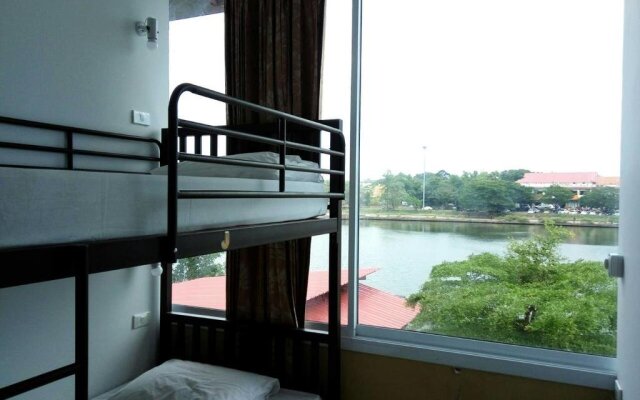 Samui Lakeside Hostel - Adults Only