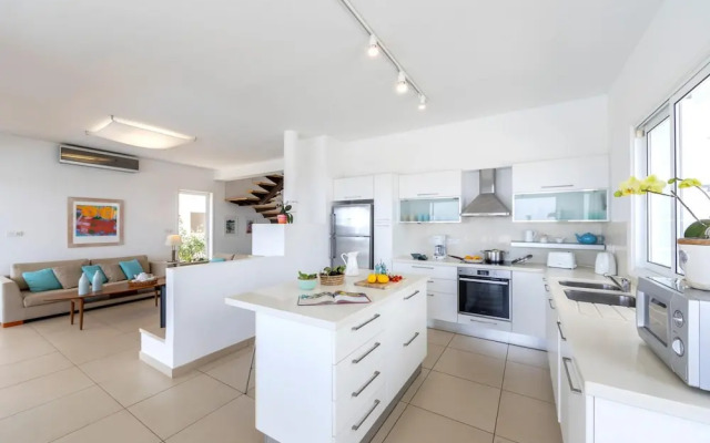 Protaras Seafront Villa Alia
