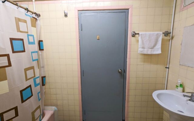 Del Tingo Al Tango Hostal