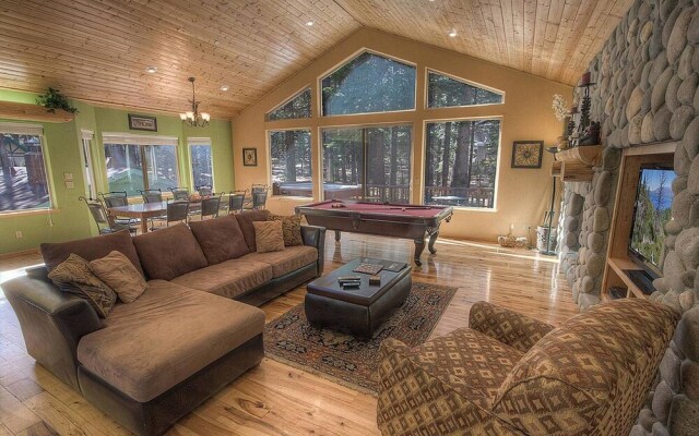 Mewuk Drive Holiday home