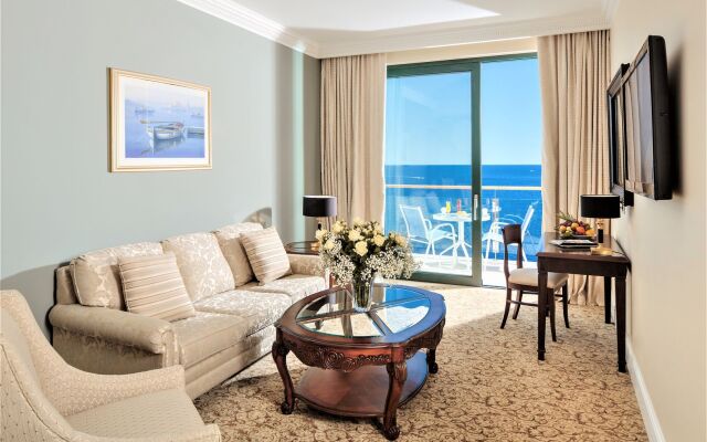 Royal Princess Hotel