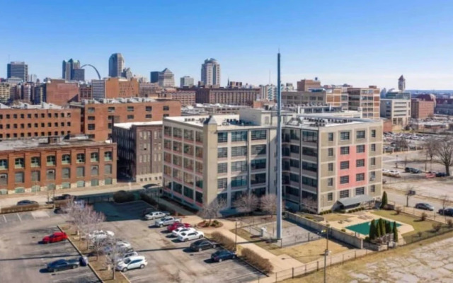 Stunning Architect Loft by Cozysuites