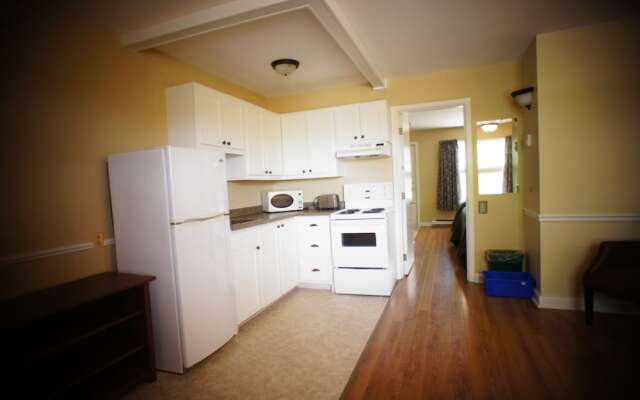 Silverwood Inn & Suites