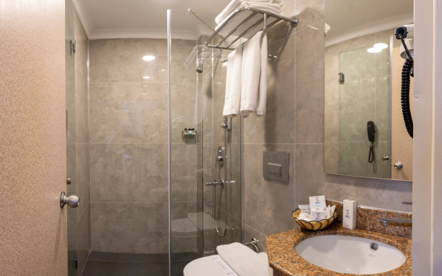 Grand Anka Hotel