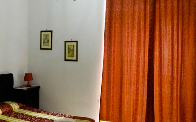 Crispi Rooms