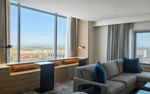 Sheraton Grand Sacramento Hotel