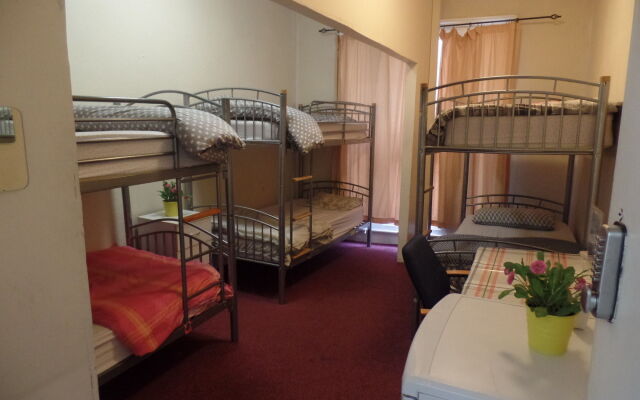 RMA Accommodation - Hostel