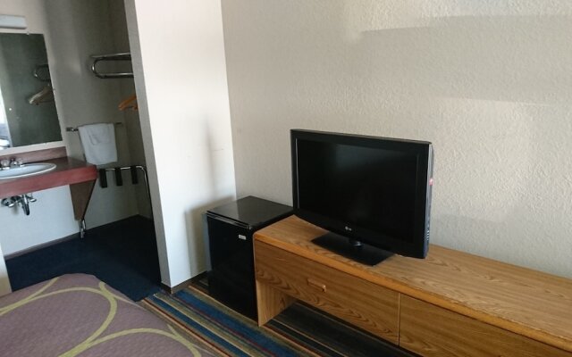 Burton Inn & Suites