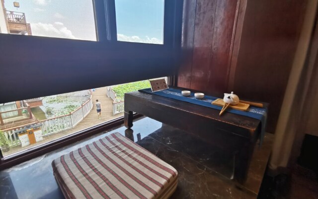 Qiancuihang Art Hotel