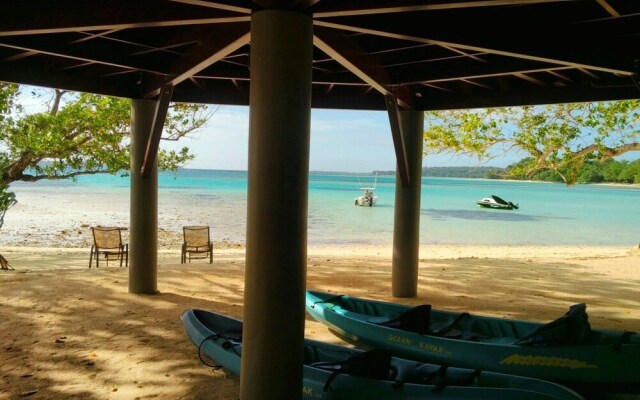 Sunrise Beach Cabanas Eco-Resort