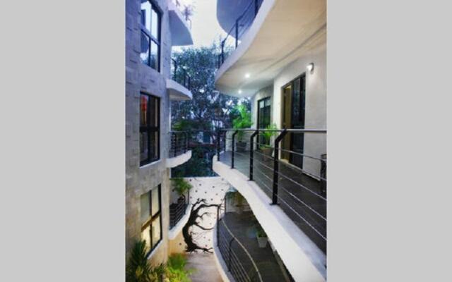 Beautiful & Located 2 BR Aparthotel by KVR