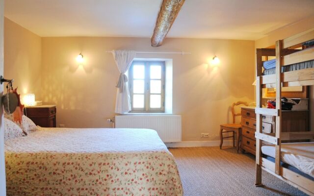 Pleasant Fermette with Outdoor Swimming Pool near Durbuy